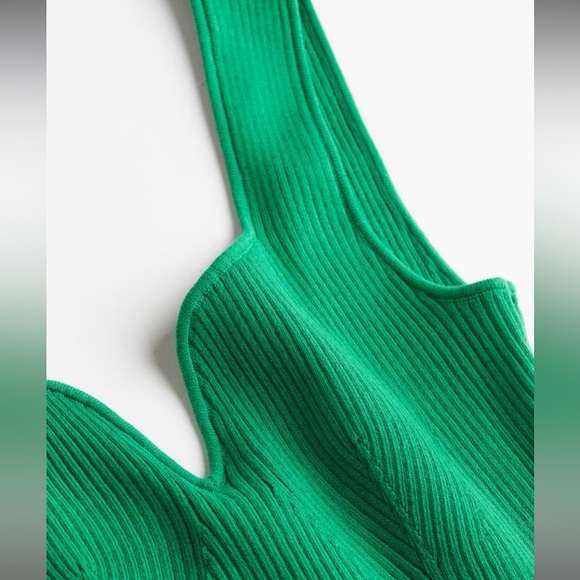 Kelly green H&M ribbed tank - size S - Picture 4 of 6